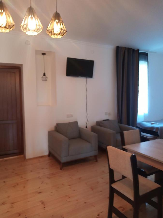 Guesthouse Data ميستيا المظهر الخارجي الصورة